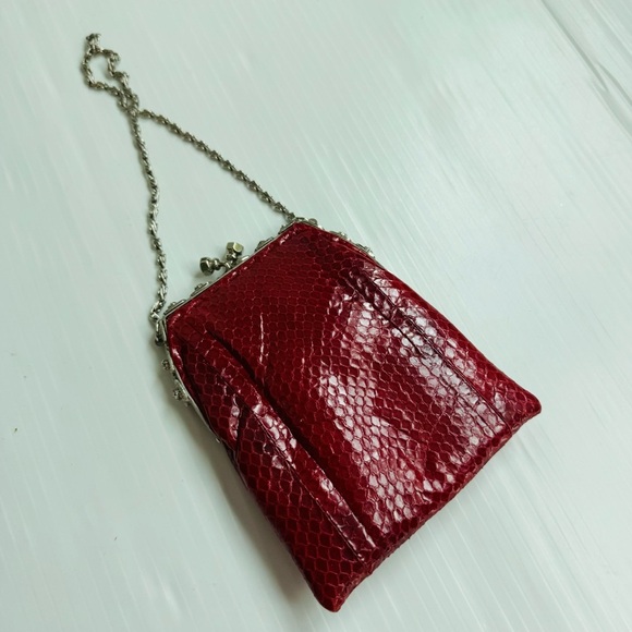 Vintage Cami International Elegant Red Snakeskin texture Bag leather mini bag - Picture 4 of 9